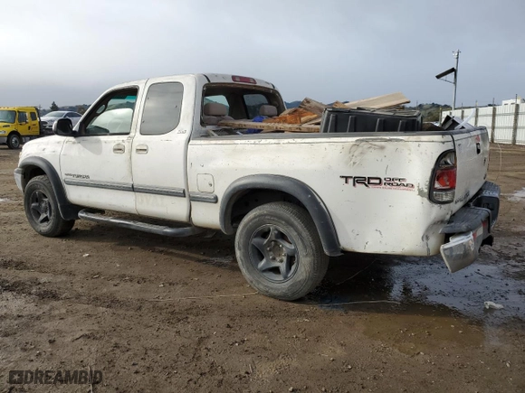 2002 Toyota Tundra SR5 with VIN 5TBRT34162S256817, listed as a Copart auction lot 72203284 with 377,931 mi miles and Salvage Title. Bid and sale history available at carsss.com. Image 2.