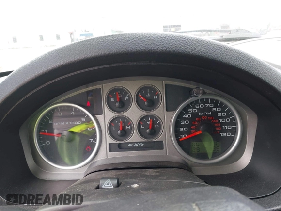 2005 Ford F-150 XLT with VIN 1FTPW14595FA87670, listed as a IAAI auction lot 42157009 with 291,713 mi miles. Bid and sale history available at carsss.com. Image 7.