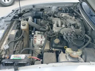 2001 Ford Mustang Deluxe с VIN 1FAFP44451F208230, выставлен на аукционе IAAI как лот 42191956 с пробегом 118 287 миль миль и . История ставок и продаж доступна на DreamBid. Изображение 19.