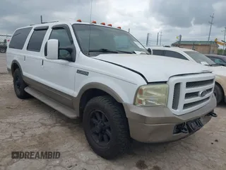 2005 Ford Excursion Eddie Bauer z VIN 1FMNU44L25ED02868, wystawiony jako IAAI lot #42414710 z przebiegiem 30 486 mil mil oraz . Historia ofert i sprzedaży dostępna na DreamBid. Obrazek 1.