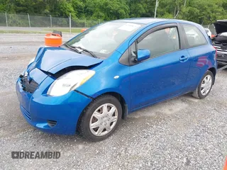 2008 Toyota Yaris z VIN JTDJT923885153537, wystawiony jako IAAI lot #42309873 z przebiegiem 100 496 mil mil oraz . Historia ofert i sprzedaży dostępna na DreamBid. Obrazek 2.