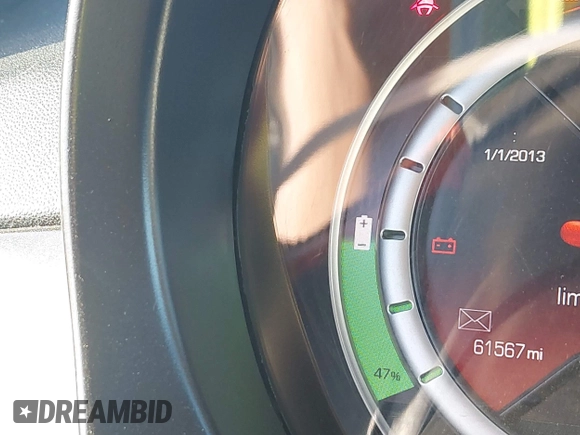 2013 FIAT 500e с VIN 3C3CFFGE7DT744353, выставлен на аукционе IAAI как лот 42257126 с пробегом 61 567 миль миль и . История ставок и продаж доступна на DreamBid. Изображение 13.