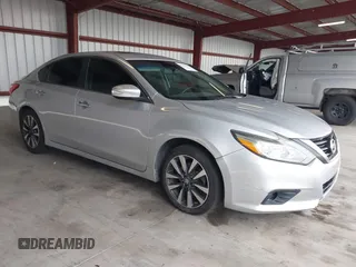 2017 Nissan Altima SV z VIN 1N4AL3AP9HC227681, wystawiony jako IAAI lot #41489297 z przebiegiem 162 459 mil mil oraz . Historia ofert i sprzedaży dostępna na DreamBid. Obrazek 1.