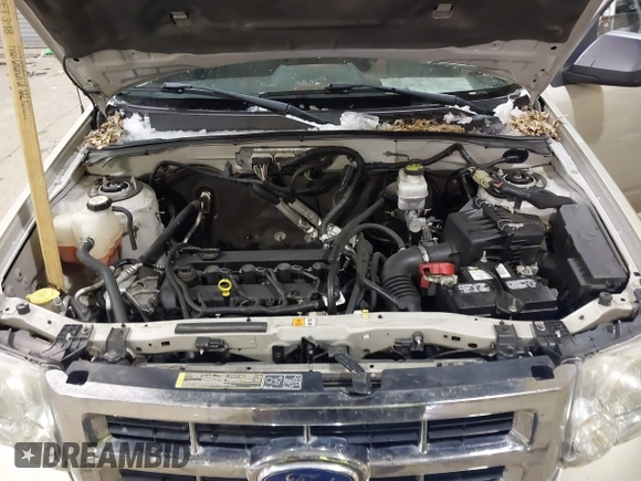 2011 Ford Escape XLT with VIN 1FMCU0D75BKB11168, listed as a IAAI auction lot 41327470 with 136,610 mi miles. Bid and sale history available at carsss.com. Image 10.
