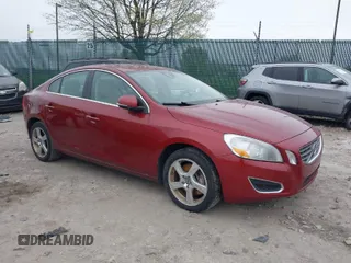 2012 Volvo S60 T5 with VIN YV1622FS6C2079928, listed as a IAAI auction lot 42021144 with 133,976 mi miles. Bid and sale history available at carsss.com. Image 1.