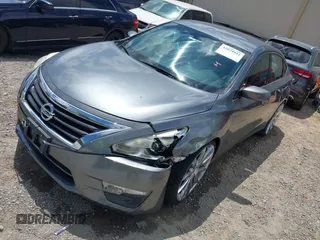 2015 Nissan Altima 2.5 S with VIN 1N4AL3AP7FC473707, listed as a IAAI auction lot 42034912 with 159,598 mi miles. Bid and sale history available at carsss.com. Image 2.