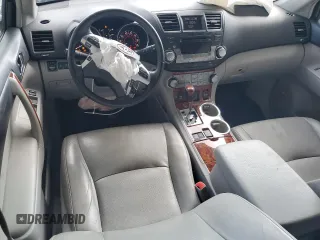 2012 Toyota Highlander Limited z VIN 5TDDK3EH0CS120104, wystawiony jako Copart lot #61293825 z przebiegiem 108 592 mil mil oraz Szkoda całkowita • Salvage title. Historia ofert i sprzedaży dostępna na DreamBid. Obrazek 8.