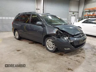 2010 Toyota Sienna XLE with VIN 5TDYK4CC2AS309994, listed as a IAAI auction lot 41487495 with 0 mi miles. Bid and sale history available at carsss.com. Image 1.