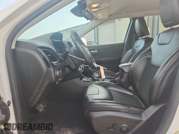 2021 Jeep Cherokee Latitude Plus with VIN 1C4PJLLB4MD116228, listed as a Copart auction lot 61157595 with 55,244 mi miles and Salvage title. Bid and sale history available at DreamBid. Image 7.