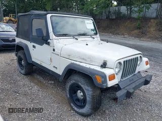 1998 Jeep Wrangler SE with VIN 1J4FY29P0WP792787, listed as a IAAI auction lot 42631661 with 190,180 mi miles and . Bid and sale history available at DreamBid. Image 1.