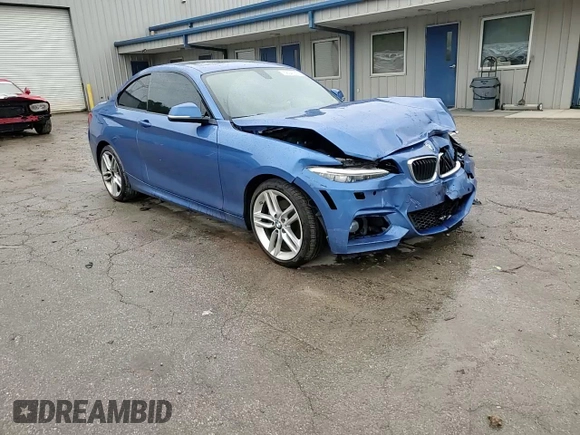 2017 BMW 2 Series 230i xDrive z VIN WBA2H9C33H7A25909, wystawiony jako Copart lot #56345325 z przebiegiem 69 025 mil mil oraz Szkoda całkowita • Salvage title. Historia ofert i sprzedaży dostępna na DreamBid. Obrazek 13.