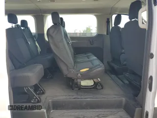 2021 Ford Transit Passenger XL z VIN 1FBAX2Y89MKA38282, wystawiony jako Copart lot #63458855 z przebiegiem 113 489 mil mil oraz Czysty tytuł • Clean title. Historia ofert i sprzedaży dostępna na DreamBid. Obrazek 11.