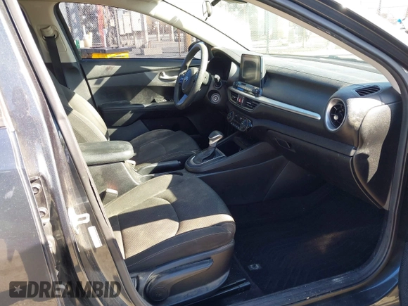 2019 Kia Forte LXS with VIN 3KPF24AD5KE086025, listed as a IAAI auction lot 41881315 with 103,831 mi miles and . Bid and sale history available at carsss.com. Image 5.