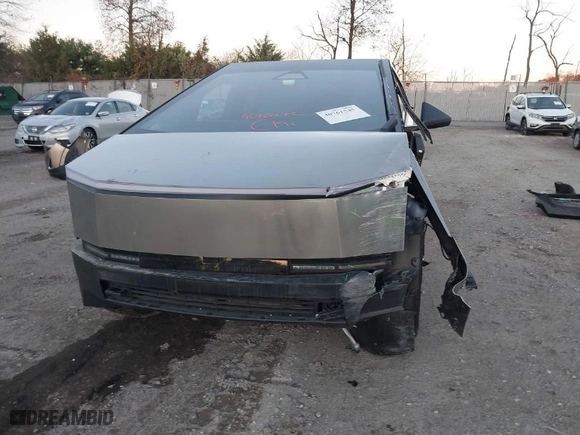 2024 Tesla Cybertruck with VIN 7G2CEHED7RA015449, listed as a IAAI auction lot 40761545 with 9,329 mi miles. Bid and sale history available at carsss.com. Image 6.