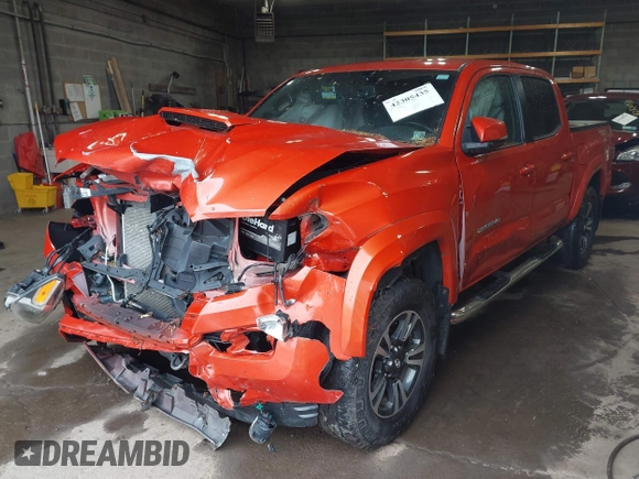2017 Toyota Tacoma SR5 z VIN 5TFCZ5AN1HX060429, wystawiony jako IAAI lot #42305435 z przebiegiem 136 420 mil mil oraz . Historia ofert i sprzedaży dostępna na DreamBid. Obrazek 17.