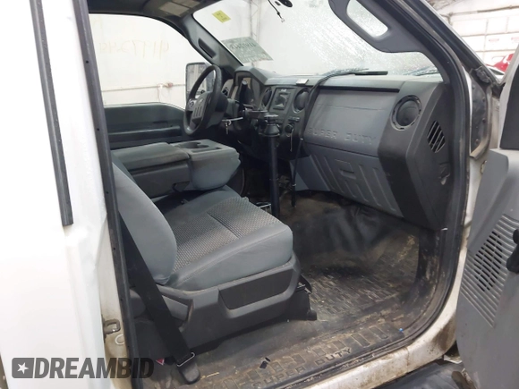 2016 Ford Super Duty F-250 SRW XL with VIN 1FDBF2B66GED17519, listed as a IAAI auction lot 41972443 with 333,161 mi miles. Bid and sale history available at carsss.com. Image 5.