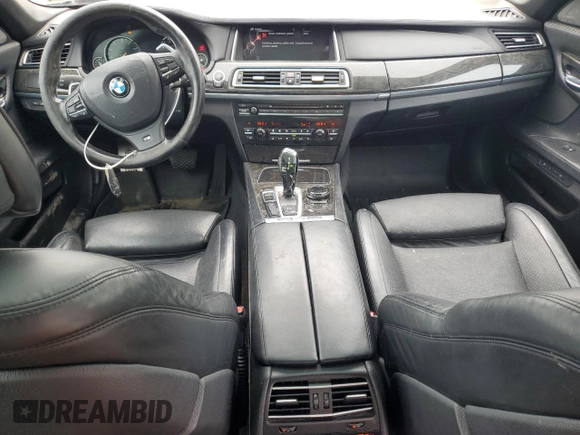 2015 BMW 7 Series 750Li xDrive with VIN WBAYF8C58FD655495, listed as a Copart auction lot 61584405 with 105,249 mi miles and Clean title. Bid and sale history available at DreamBid. Image 8.