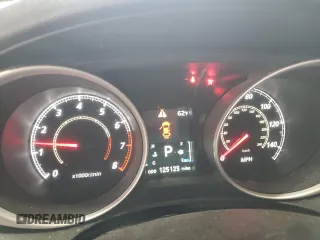 2015 Mitsubishi Outlander ES z VIN 4A4AR3AU6FE008170, wystawiony jako Copart lot #55080575 z przebiegiem 125 125 mil mil oraz Szkoda całkowita • Salvage title. Historia ofert i sprzedaży dostępna na DreamBid. Obrazek 9.