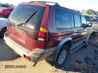 2000 Mitsubishi Montero Sport LS with VIN JA4LS31H5YP036261, listed as a IAAI auction lot 41303180 with 230,630 mi miles. Bid and sale history available at carsss.com. Image 4.
