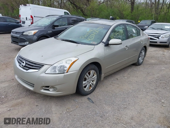 2010 Nissan Altima 2.5 SL with VIN 1N4AL2AP9AC117648, listed as a IAAI auction lot 42045098 with 231,244 mi miles. Bid and sale history available at carsss.com. Image 2.