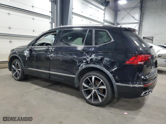 2022 Volkswagen Tiguan SEL R-Line with VIN 3VV4B7AX9NM141266, listed as a Copart auction lot 85086634 with 20,465 mi miles and Salvage Title. Bid and sale history available at carsss.com. Image 2.