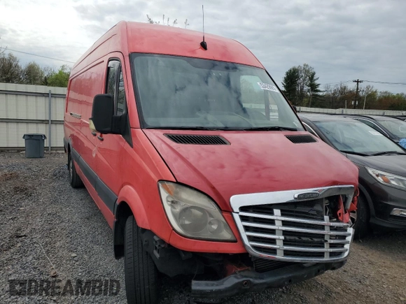2012 Freightliner Sprinter с VIN WDYPE8CC4C5614713, выставлен на аукционе Copart как лот 53429985 с пробегом 259 800 миль миль и Списание • Salvage title. История ставок и продаж доступна на DreamBid. Изображение 4.