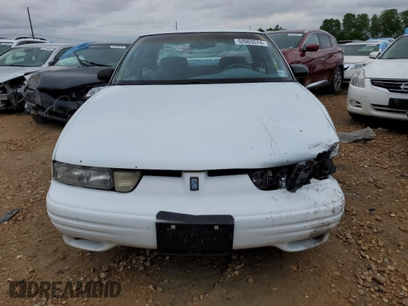 1997 Oldsmobile Cutlass Supreme S z VIN 1G3WH52M2VF322529, wystawiony jako Copart lot #52003574 z przebiegiem 140 292 mil mil oraz Szkody całkowita. Historia ofert i sprzedaży dostępna na DreamBid. Obrazek 5.