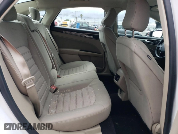 2020 Ford Fusion SE z VIN 3FA6P0LU2LR249589, wystawiony jako Copart lot #48800935 z przebiegiem 50 822 mil mil oraz Szkoda całkowita • Salvage title. Historia ofert i sprzedaży dostępna na DreamBid. Obrazek 10.