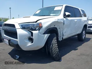 2019 Toyota 4Runner SR5 with VIN JTEBU5JR1K5725714, listed as a IAAI auction lot 42565292 with 43,826 mi miles and . Bid and sale history available at DreamBid. Image 6.