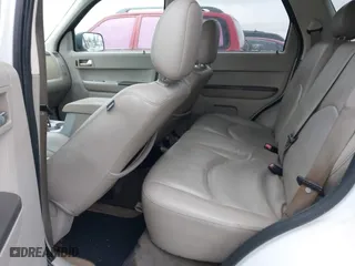 2008 Mercury Mariner with VIN 4M2CU81168KJ42757, listed as a IAAI auction lot 41257720 with 1 mi miles. Bid and sale history available at carsss.com. Image 8.