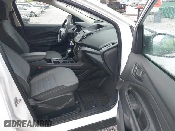 2018 Ford Escape S с VIN 1FMCU0F79JUB46232, выставлен на аукционе IAAI как лот 42434765 с пробегом 40 327 миль миль и . История ставок и продаж доступна на DreamBid. Изображение 5.