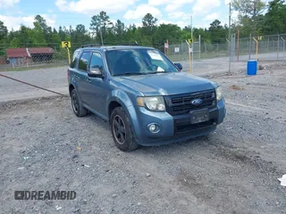 2011 Ford Escape XLT with VIN 1FMCU0D74BKA42232, listed as a IAAI auction lot 42144143 with 231,025 mi miles. Bid and sale history available at carsss.com. Image 1.