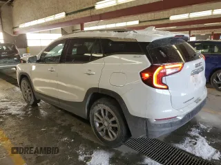 2022 GMC Terrain SLT z VIN 3GKALVEV1NL125357, wystawiony jako Copart lot #45694985 z przebiegiem 42 334 mil mil oraz Szkoda całkowita • Salvage title. Historia ofert i sprzedaży dostępna na DreamBid. Obrazek 2.