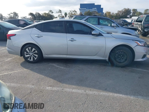 2021 Nissan Altima 2.5 S with VIN 1N4BL4BV2MN332035, listed as a IAAI auction lot 41609789 with 48,507 mi miles. Bid and sale history available at carsss.com. Image 14.