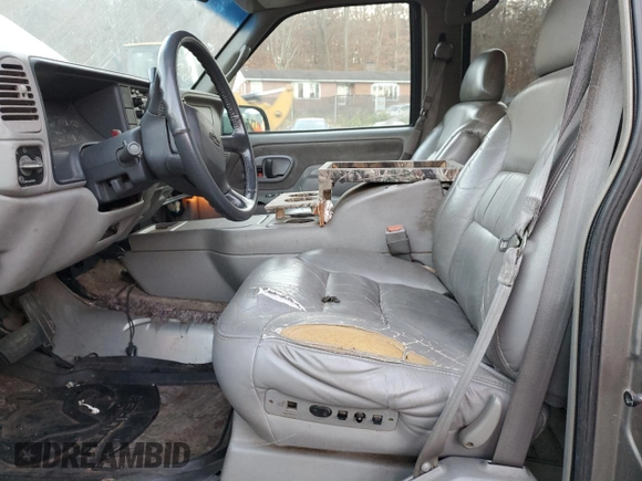 1998 Chevrolet Suburban with VIN 1GNGK26R8WJ342364, listed as a Copart auction lot 78850424 with 145,068 mi miles and Salvage Title. Bid and sale history available at carsss.com. Image 7.