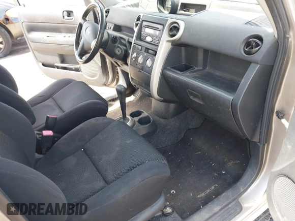 2005 Scion xB z VIN JTLKT324150221300, wystawiony jako IAAI lot #42367179 z przebiegiem 131 368 mil mil oraz . Historia ofert i sprzedaży dostępna na DreamBid. Obrazek 5.