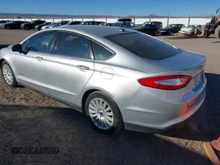 2015 Ford Fusion S Hybrid with VIN 3FA6P0UU0FR307900, listed as a IAAI auction lot 41507112 with 150,257 mi miles. Bid and sale history available at carsss.com. Image 3.