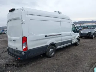 2022 Ford Transit Cargo with VIN 1FTBW3X83NKA44302, listed as a IAAI auction lot 41684165 with 33,463 mi miles and . Bid and sale history available at DreamBid. Image 4.