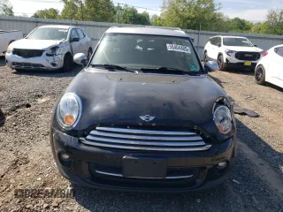 2014 MINI Clubman z VIN WMWZF3C54ET493599, wystawiony jako Copart lot #56404485 z przebiegiem 65 007 mil mil oraz Szkoda całkowita • Salvage title. Historia ofert i sprzedaży dostępna na DreamBid. Obrazek 5.