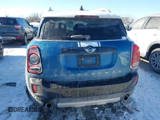 2018 MINI Countryman Cooper S with VIN WMZYT5C3XJ3E61612, listed as a IAAI auction lot 41276107 with 59,554 mi miles and . Bid and sale history available at DreamBid. Image 17.