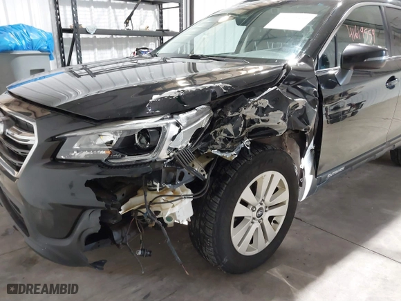 2018 Subaru Outback Premium with VIN 4S4BSAFC0J3254605, listed as a IAAI auction lot 41619559 with 200,155 mi miles. Bid and sale history available at carsss.com. Image 6.