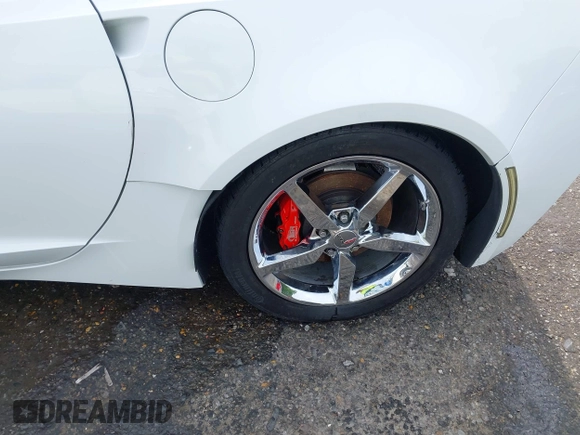 2014 Chevrolet Corvette 2LT z VIN 1G1YD2D7XE5116688, wystawiony jako IAAI lot #42063180 z przebiegiem Nie podano mil oraz . Historia ofert i sprzedaży dostępna na DreamBid. Obrazek 14.