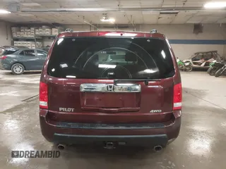 2011 Honda Pilot EX-L with VIN 5FNYF4H56BB051404, listed as a IAAI auction lot 41758332 with 301,099 mi miles. Bid and sale history available at carsss.com. Image 17.