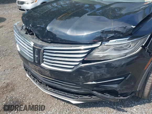 2017 Lincoln MKC Premiere with VIN 5LMCJ1C90HUL52132, listed as a IAAI auction lot 42611380 with 141,981 mi miles and . Bid and sale history available at DreamBid. Image 6.
