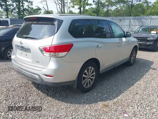2014 Nissan Pathfinder S with VIN 5N1AR2MM1EC720167, listed as a IAAI auction lot 42449301 with 123,604 mi miles and . Bid and sale history available at DreamBid. Image 4.