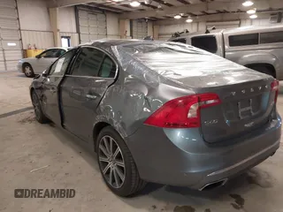 2017 Volvo S60 Inscription with VIN LYV402HK1HB129530, listed as a IAAI auction lot 41381620 with 53,031 mi miles. Bid and sale history available at carsss.com. Image 3.