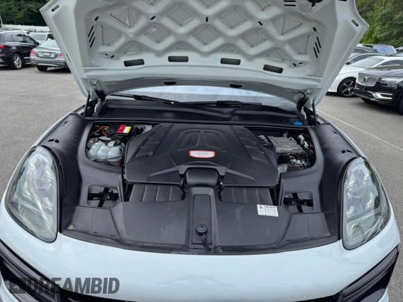 2019 Porsche Cayenne Turbo with VIN WP1AF2AY9KDA80539, listed as a Copart auction lot 63202115 with 120,649 mi miles and Clean title. Bid and sale history available at DreamBid. Image 8.