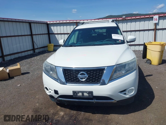 2016 Nissan Pathfinder S with VIN 5N1AR2MN6GC621811, listed as a IAAI auction lot 42151171 with 153,696 mi miles. Bid and sale history available at carsss.com. Image 12.