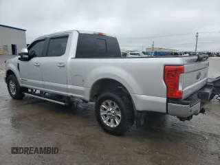 2017 Ford F-250 XL with VIN 1FT7W2AT2HEB73907, listed as a Copart auction lot 50268335 with 206,368 mi miles and Salvage title. Bid and sale history available at DreamBid. Image 2.
