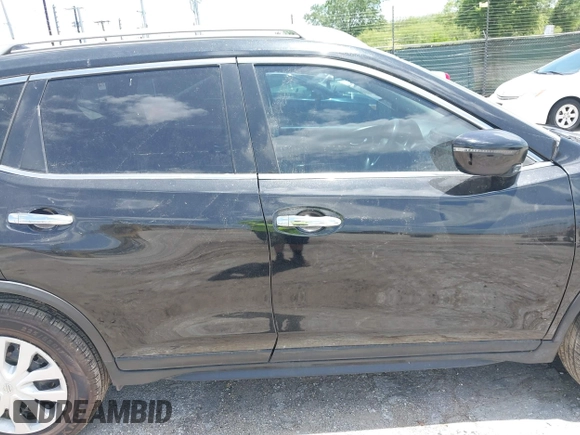 2017 Nissan Rogue S с VIN JN8AT2MT1HW386677, выставлен на аукционе IAAI как лот 42439962 с пробегом 210 747 миль миль и . История ставок и продаж доступна на DreamBid. Изображение 13.